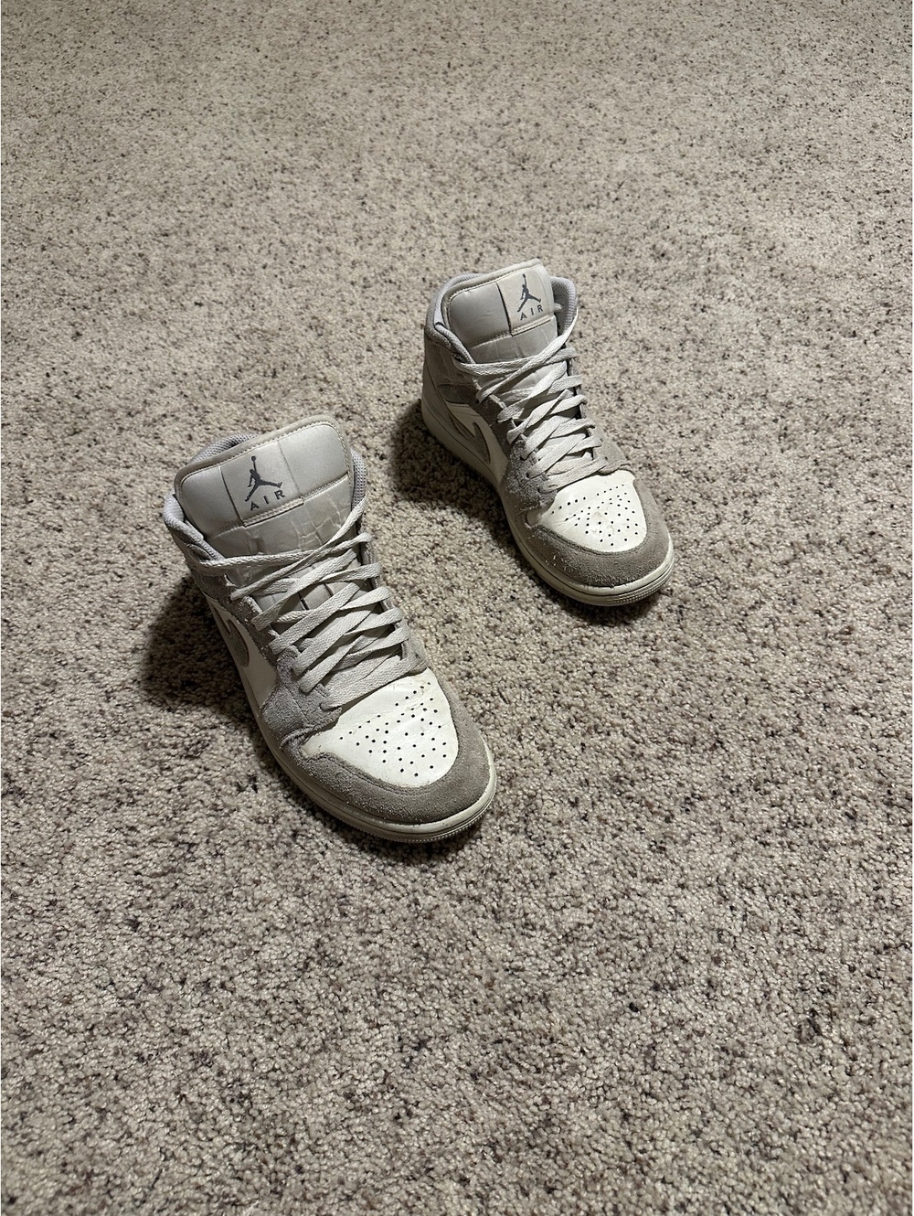 Nike Air Jordan 1 Mid SE Neutral Grey Sail FQ7720-002 Mens Size 8 Suede Sneakers